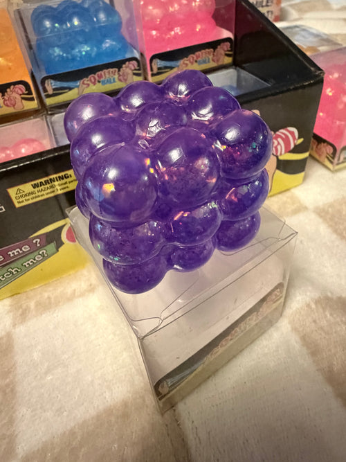 Bubble Cube Squishy (10/10)