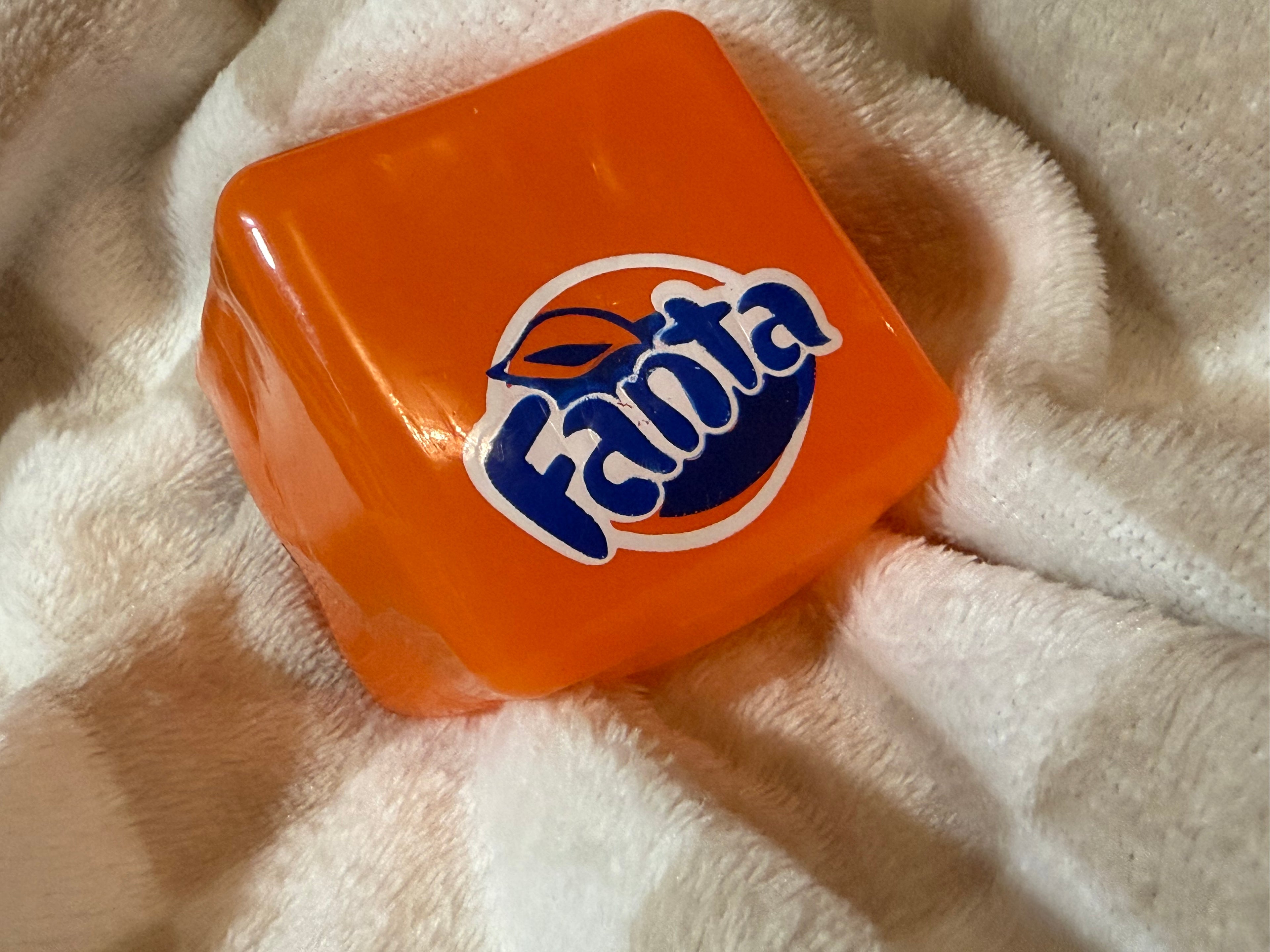 Drink NeeDoh Cubes